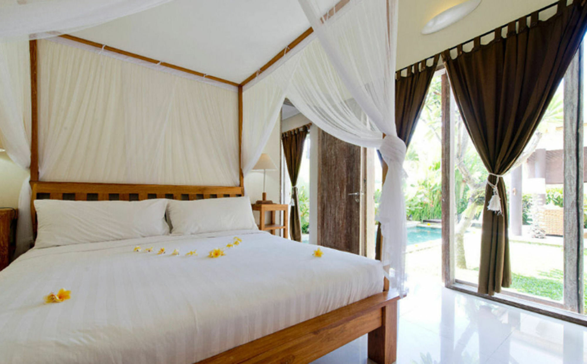 Villa Lestari スミニャック エクステリア 写真
